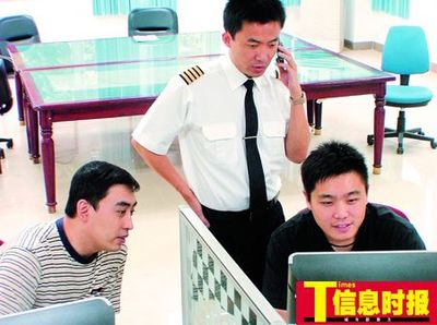 揭密飛行員的非凡生活 素質(zhì)薪酬高卻難找老婆_航行網(wǎng)|航空法律|航空法律咨詢|航空法律服務(wù)|法律服務(wù)|hangkonglaw.com|航空法律賠償|航班延誤賠償|